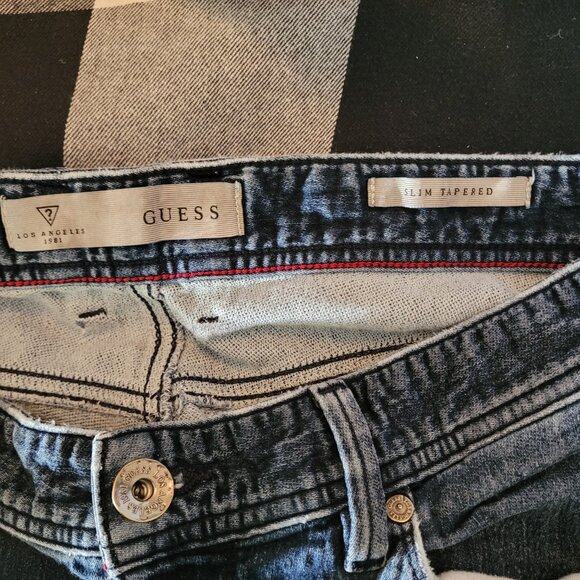 GUESS Men's Slim Taper Stretch Denim - Picture 4 of 7